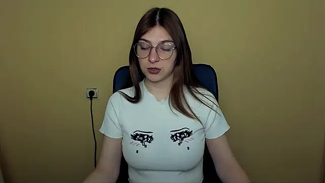 Luna Lush  online show from April 25, 9:34 am