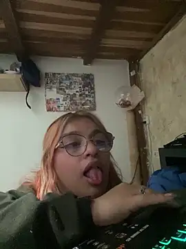 SophiaWeestt99 online show from September 20, 2:34 am