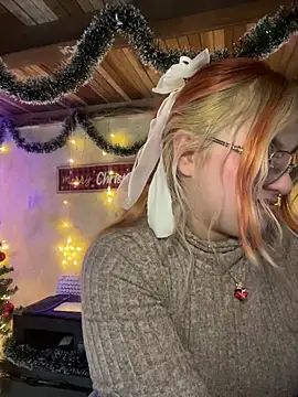 SophiaWeestt99 online show from December 17, 5:57 am