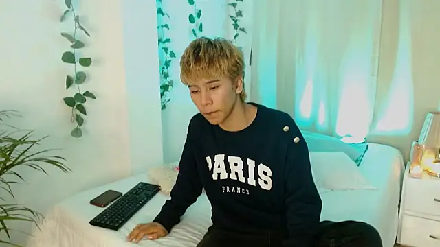 Tommyfoxboy online show from January 9, 12:52 pm