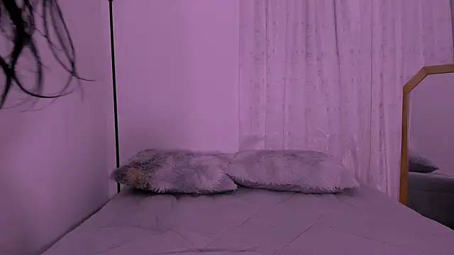 Miiafoxxx online show from March 4, 12:39 am