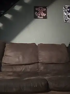 Snapshot of ElektrikFrancaise chatting on December 20, 4:58 pm ElektrikFrancaise online show from December 20, 4:58 pm