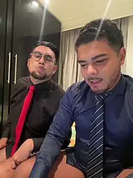 thiagowes online show from November 25, 2:22 am