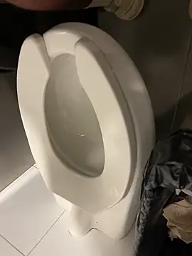 thiagowes online show from April 19, 1:05 am