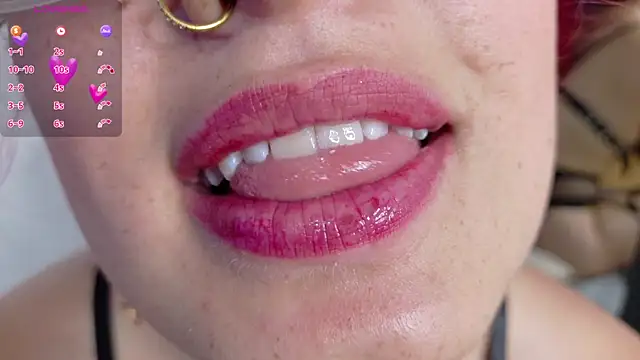 luccycollins  online show from February 10, 5:19 pm