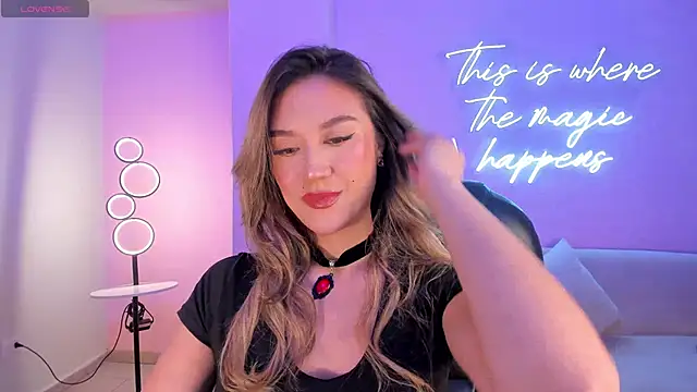 RebeccaHudson online show from October 25, 7:30 pm