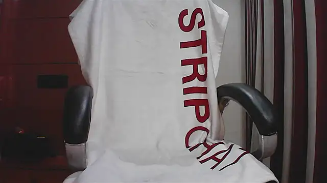 Snapshot of collage_hoty chatting on January 10, 2:24 am collage hoty online show from January 10, 2:24 am