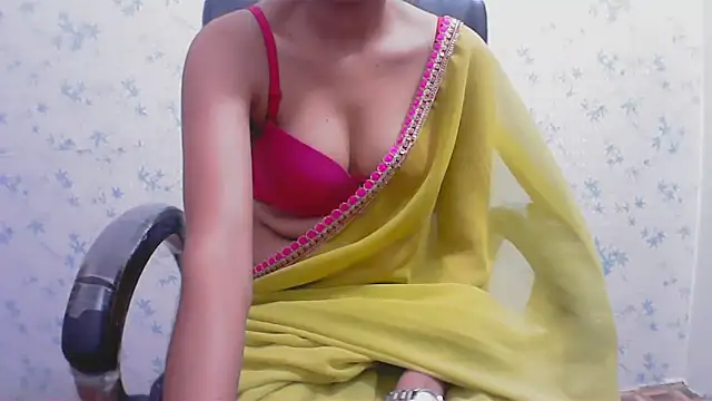 collage hoty online show from April 23, 3:52 am