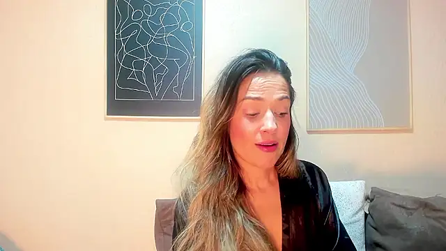 Snapshot of camilawm19 chatting on December 8, 10:41 am camilawm19 online show from December 8, 10:41 am