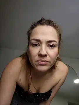 Snapshot of camilawm19 chatting on October 31, 7:20 am camilawm19 online show from October 31, 7:20 am