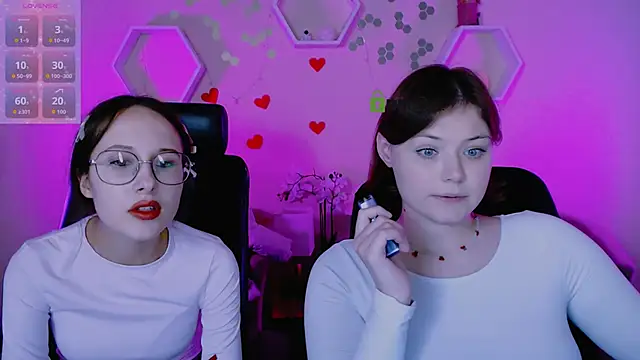Snapshot of nikole_kitt chatting on October 11, 7:12 pm nikole kitt online show from October 11, 7:12 pm