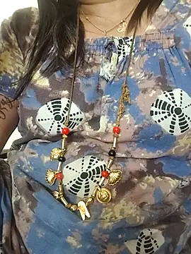 gaurika18 online show from October 31, 1:56 pm