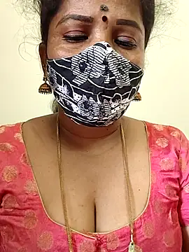 Snapshot of gaurika18 chatting on May 13, 6:00 am gaurika18 online show from May 13, 6:00 am