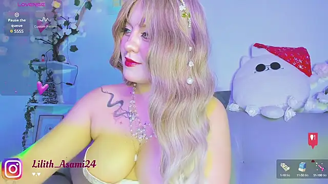 Snapshot of Lilith_Asami chatting on December 11, 9:30 am Lilith Asami online show from December 11, 9:30 am