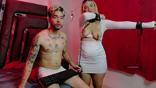 AliceandMax online show from March 6, 5:54 pm