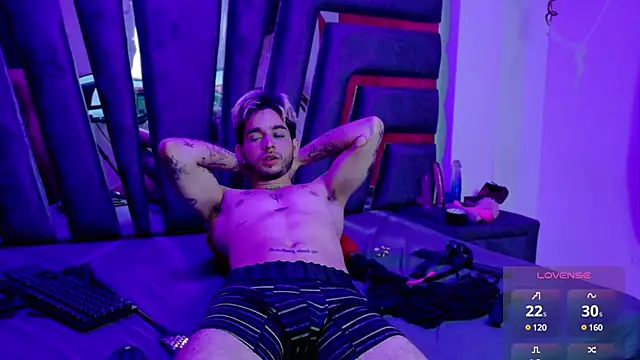 AliceandMax online show from March 20, 5:15 pm