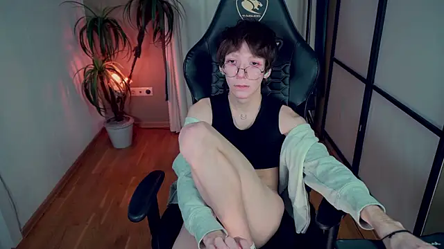 Snapshot of TommieH chatting on January 18, 10:39 am TommieH online show from January 18, 10:39 am