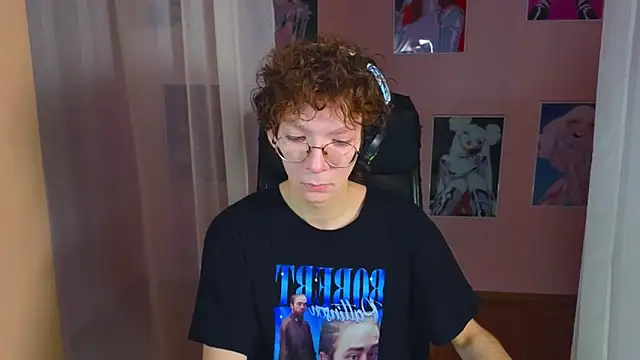 Snapshot of TommieH chatting on February 27, 5:24 am TommieH online show from February 27, 5:24 am