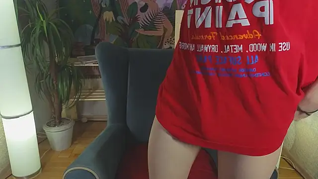 Snapshot of TommieH chatting on March 8, 5:28 am TommieH online show from March 8, 5:28 am