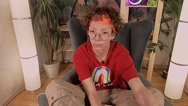 Snapshot of TommieH chatting on March 8, 11:48 am TommieH online show from March 8, 11:48 am