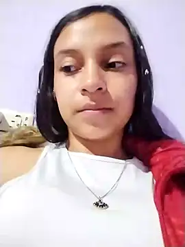 Snapshot of emma_ambar chatting on December 25, 11:10 pm emma ambar online show from December 25, 11:10 pm