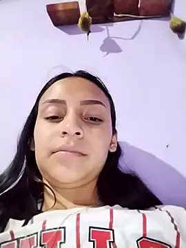 Snapshot of emma_ambar chatting on January 21, 3:26 am emma ambar online show from January 21, 3:26 am