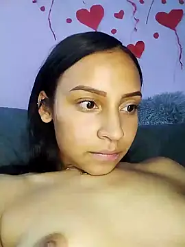 Snapshot of emma_ambar chatting on February 18, 3:31 am emma ambar online show from February 18, 3:31 am