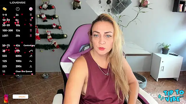 Snapshot of karen_mature69 chatting on November 21, 12:26 pm karen mature69 online show from November 21, 12:26 pm