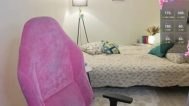 Lill Mary online show from November 3, 7:20 am