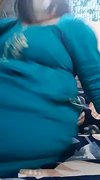 Snapshot of Bbw_Juice_Wife chatting on January 31, 11:24 am Bbw Juice Wife online show from January 31, 11:24 am