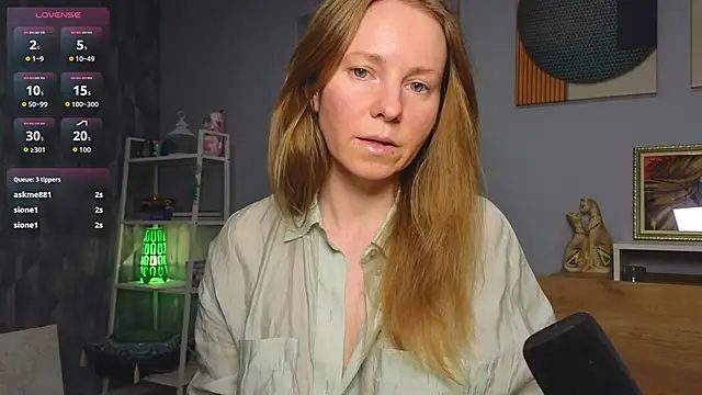 Snapshot of JanePearl chatting on May 30, 7:11 pm JanePearl online show from May 30, 7:11 pm