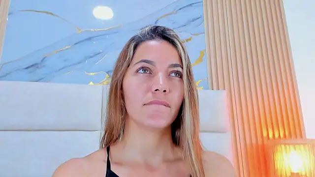 Mia Malkovaa  online show from June 4, 1:06 pm