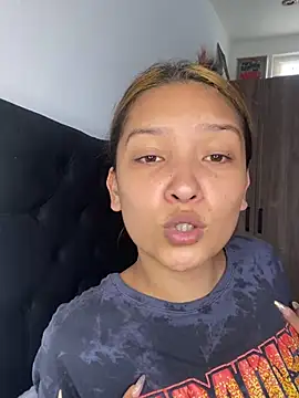 Snapshot of baby_lizy chatting on January 28, 7:21 pm baby lizy online show from January 28, 7:21 pm