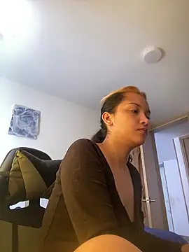 baby lizy online show from November 8, 5:12 pm