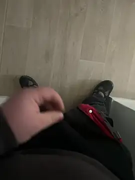 Snapshot of lescoquin2215 chatting on January 23, 9:39 am lescoquin2215 online show from January 23, 9:39 am