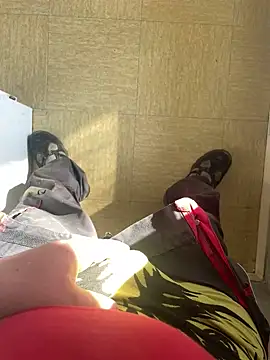 Snapshot of lescoquin2215 chatting on January 29, 10:05 am lescoquin2215 online show from January 29, 10:05 am