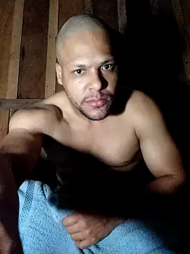 Snapshot of TokenishTongs chatting on November 17, 3:40 pm TokenishTongs online show from November 17, 3:40 pm