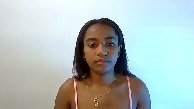 Snapshot of Behla_rouseh chatting on December 12, 12:01 pm Behla rouseh online show from December 12, 12:01 pm