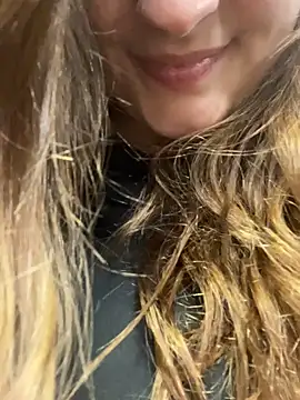 Snapshot of psilybaby chatting on January 6, 5:41 am psilybaby online show from January 6, 5:41 am