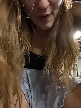 Snapshot of psilybaby chatting on January 9, 5:34 am psilybaby online show from January 9, 5:34 am