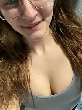 Snapshot of psilybaby chatting on March 7, 5:18 am psilybaby online show from March 7, 5:18 am