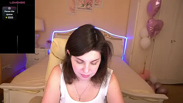 MirandaWong online show from March 3, 10:06 am