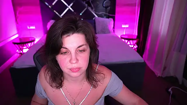 MirandaWong online show from October 13, 5:51 am