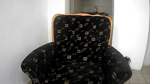 GoldenPussyXOXO online show from April 22, 11:50 pm