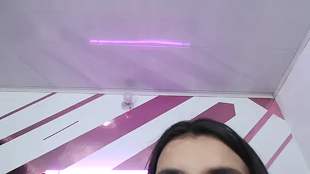 Kitten Hot  online show from February 17, 3:14 am