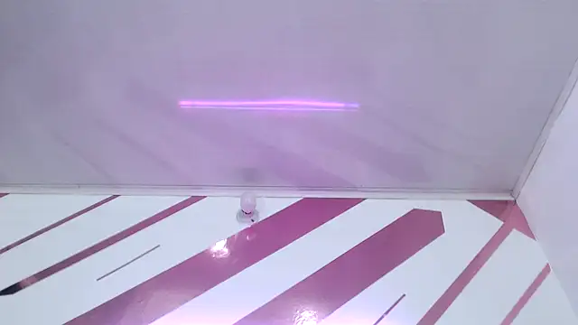 Kitten Hot  online show from February 21, 2:23 am