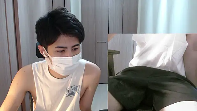 Snapshot of ryota_kkk chatting on June 5, 10:10 am ryota kkk online show from June 5, 10:10 am