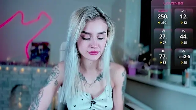  Ravenaa online show from December 14, 12:55 pm