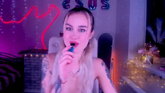  Ravenaa online show from February 3, 1:51 pm