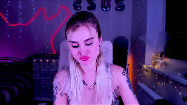  Ravenaa online show from February 6, 5:51 pm